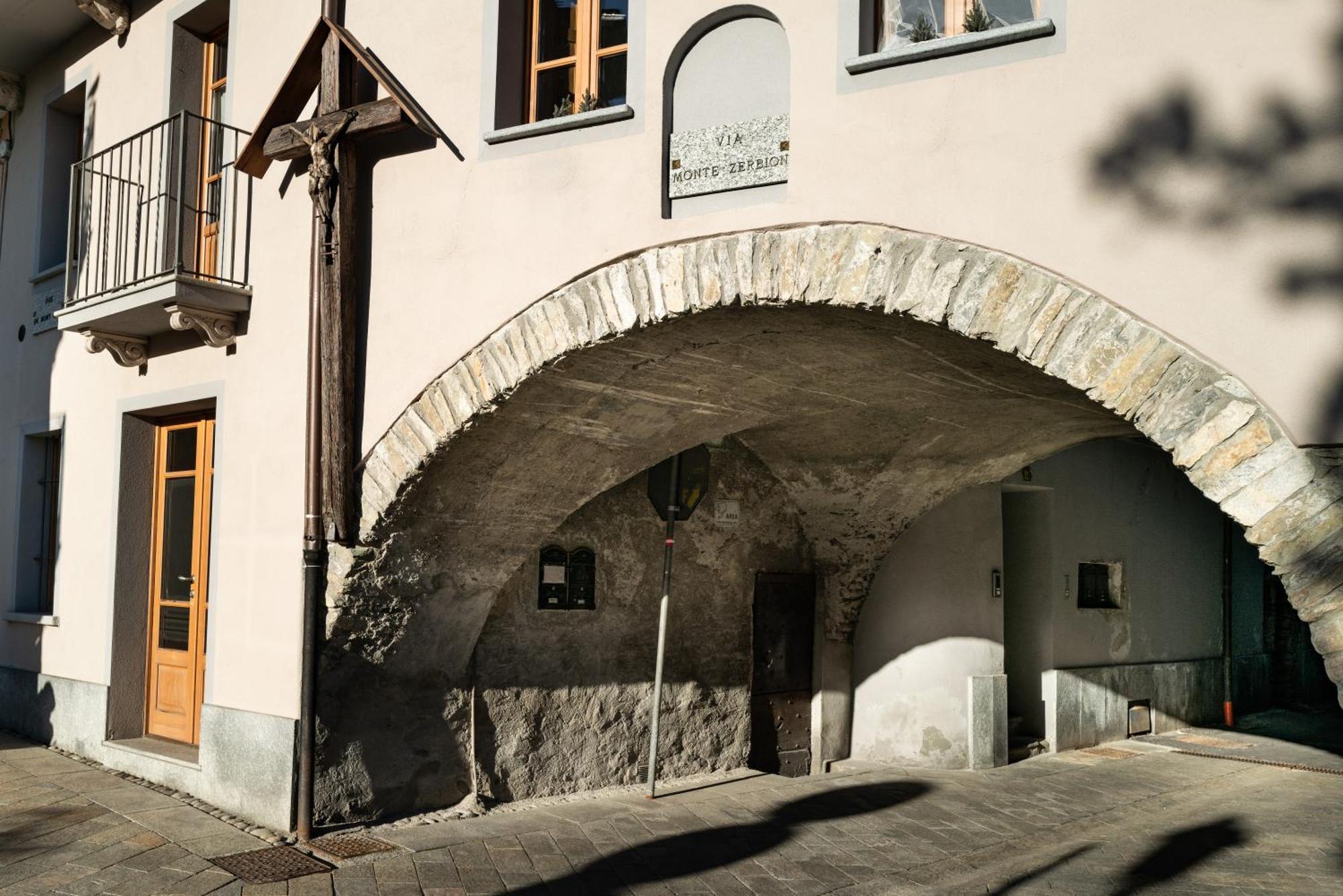Alpine Apartment Aoste Extérieur photo